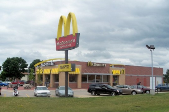 New_McDonald's_restaurant_in_Mount_Pleasant,_Iowa
