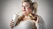 Woman-Overweight-Junk-Food-Soda-Hamburger